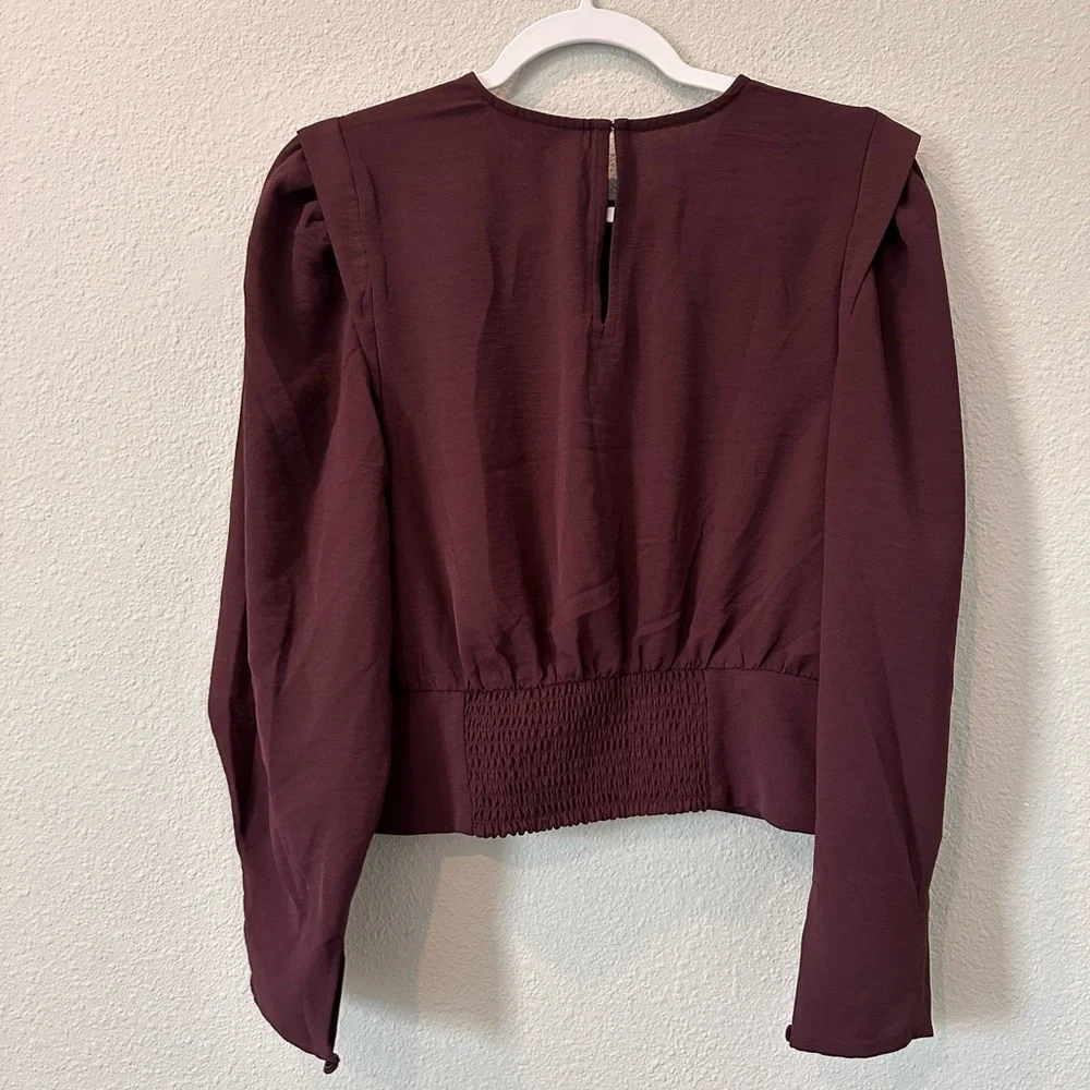Express Blouse - Picture 2 of 6